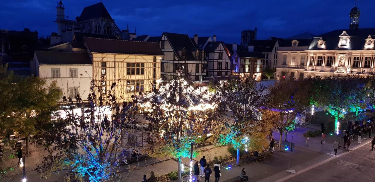 Au Coeur De Ville Troyes Exterior foto
