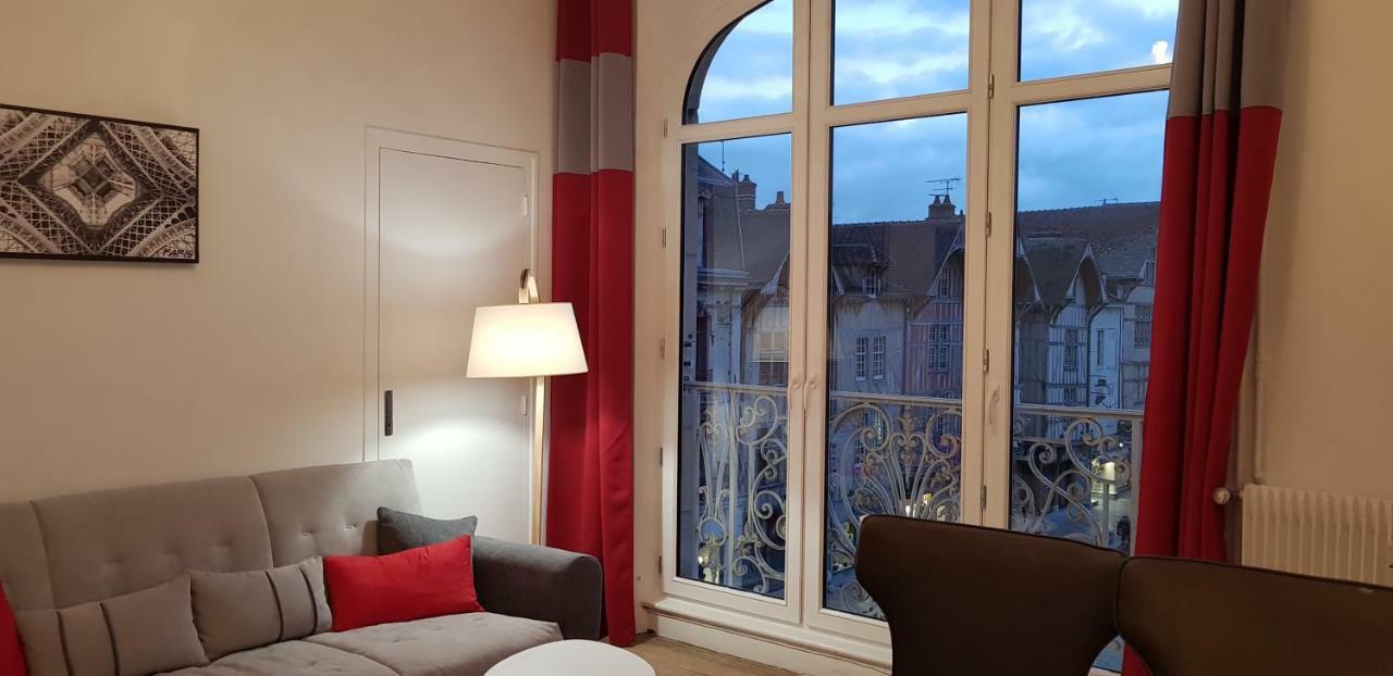 Au Coeur De Ville Troyes Exterior foto