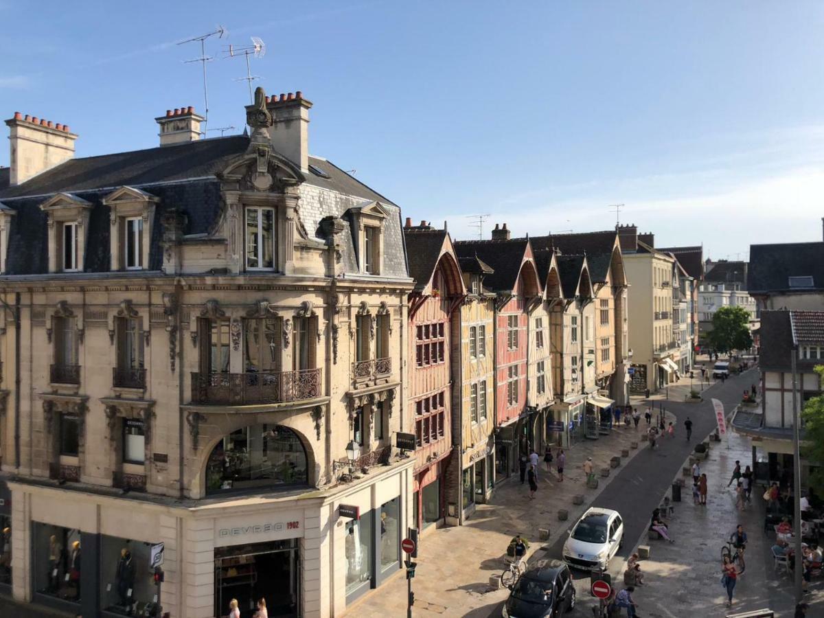 Au Coeur De Ville Troyes Exterior foto